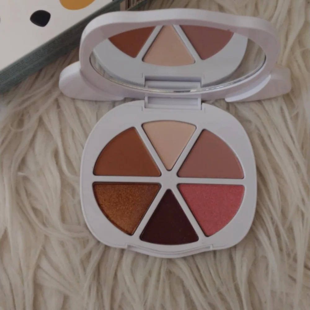 🐶FIRM! NWT TOO FACED PRETTY PUPPY LIMITED EDITION EYESHADOW PALETTE (DISCOUNTIN